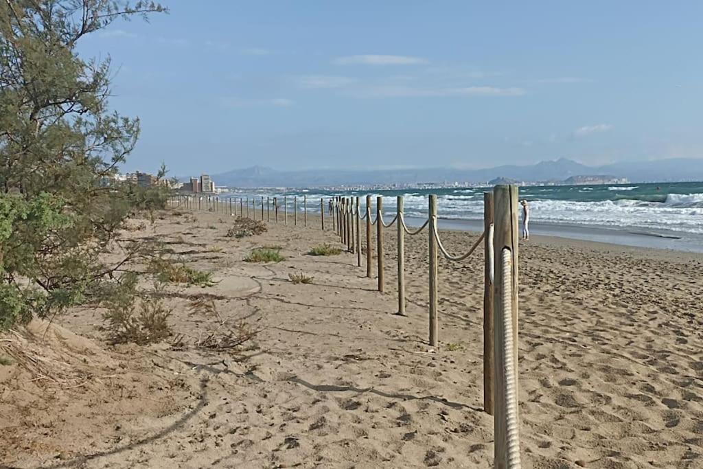 Bungalow En Primera Linea Del Mar Arenales del Sol Exterior foto